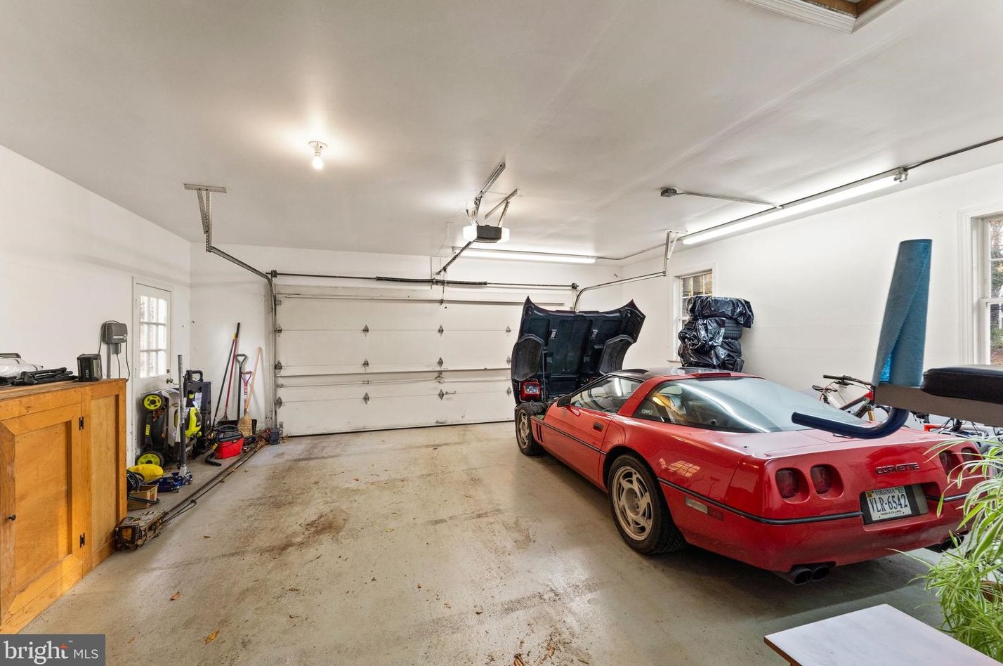 8084 Counselor Rd, Manassas VA  20112-4752 exterior