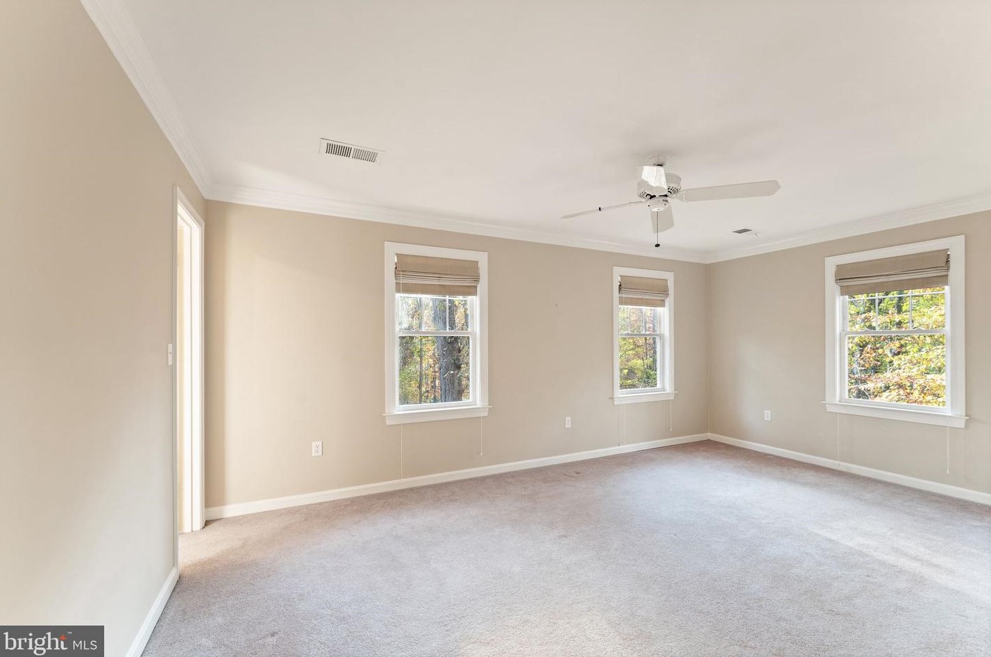 8084 Counselor Rd, Manassas VA  20112-4752 exterior