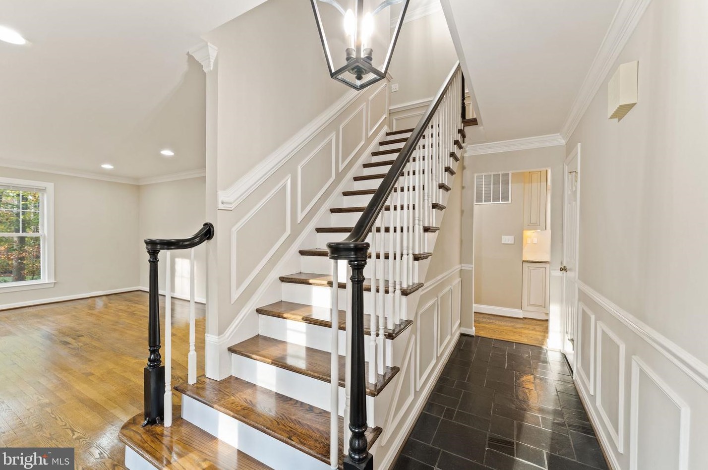 8084 Counselor Rd, Manassas VA  20112-4752 exterior