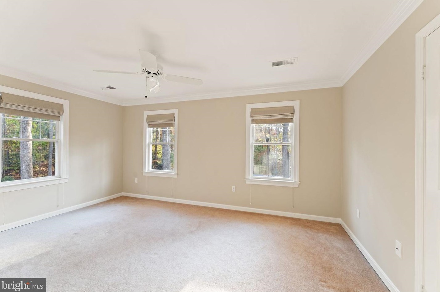 8084 Counselor Rd, Manassas VA  20112-4752 exterior