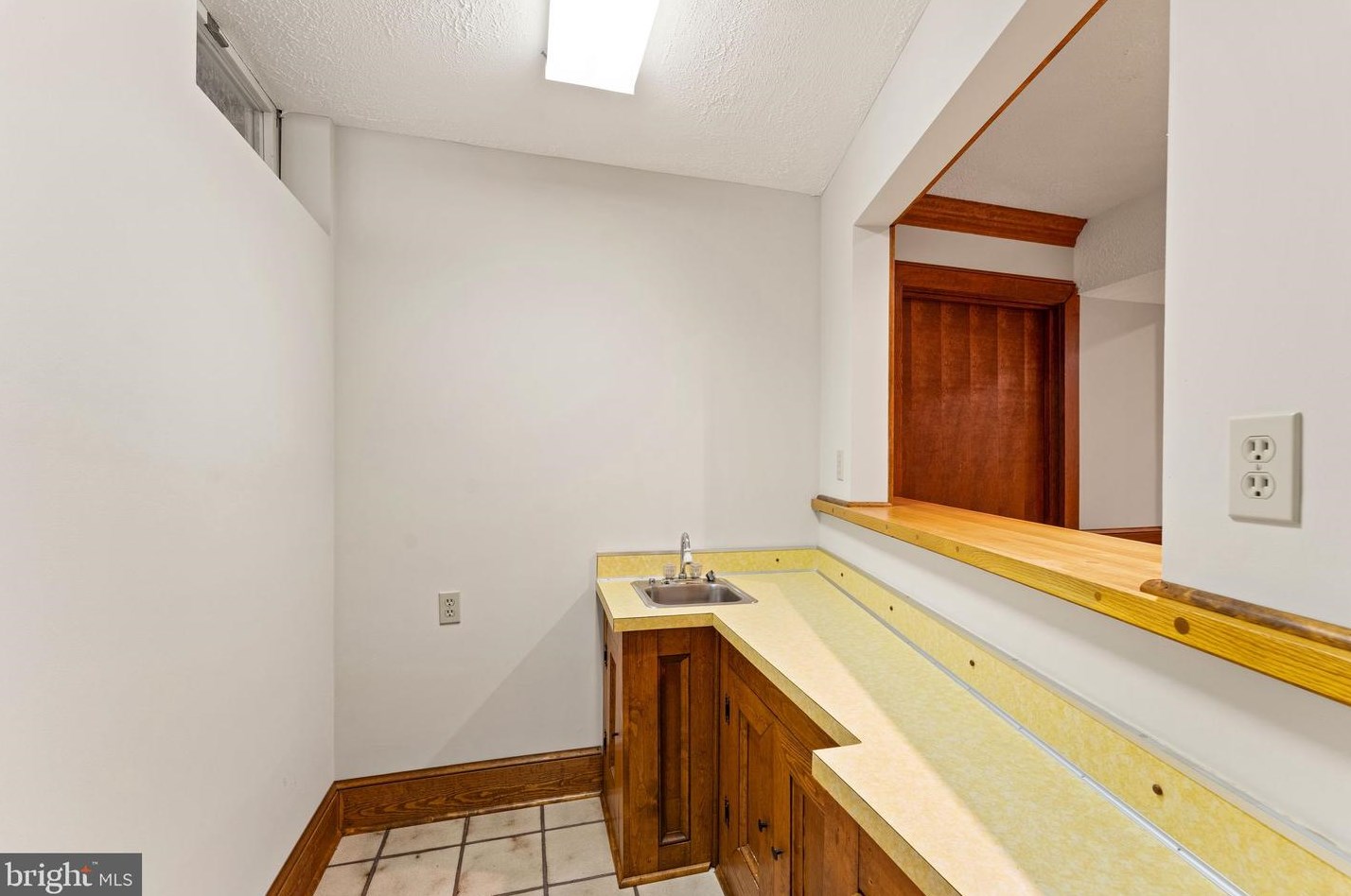 8084 Counselor Rd, Manassas VA  20112-4752 exterior