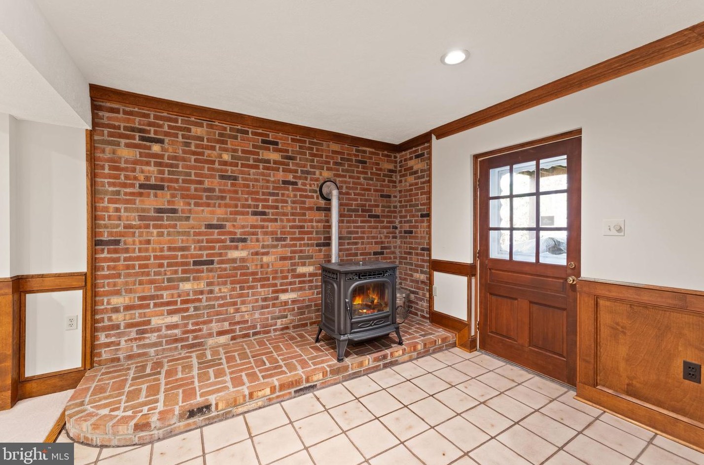 8084 Counselor Rd, Manassas VA  20112-4752 exterior