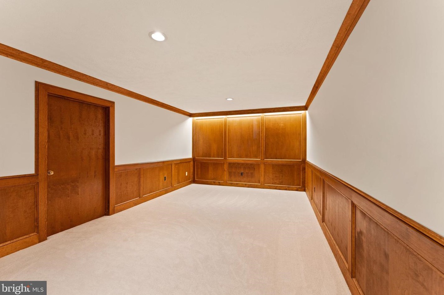 8084 Counselor Rd, Manassas VA  20112-4752 exterior