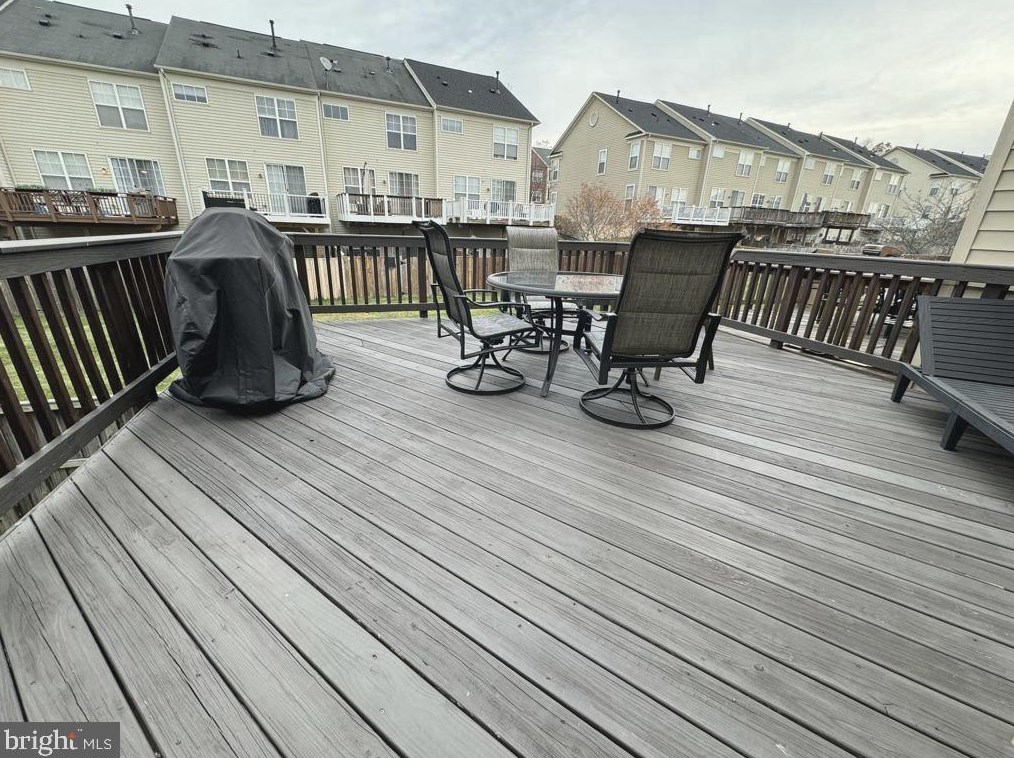 9283 Alvyn Lake Cir, Bristow VA  20136-6149 exterior