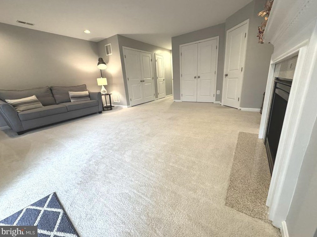 9283 Alvyn Lake Cir, Bristow VA  20136-6149 exterior