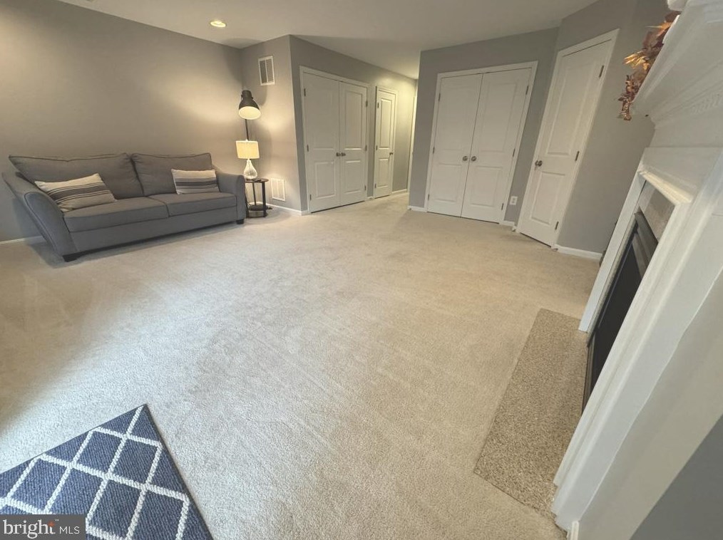 9283 Alvyn Lake Cir, Bristow VA  20136-6149 exterior