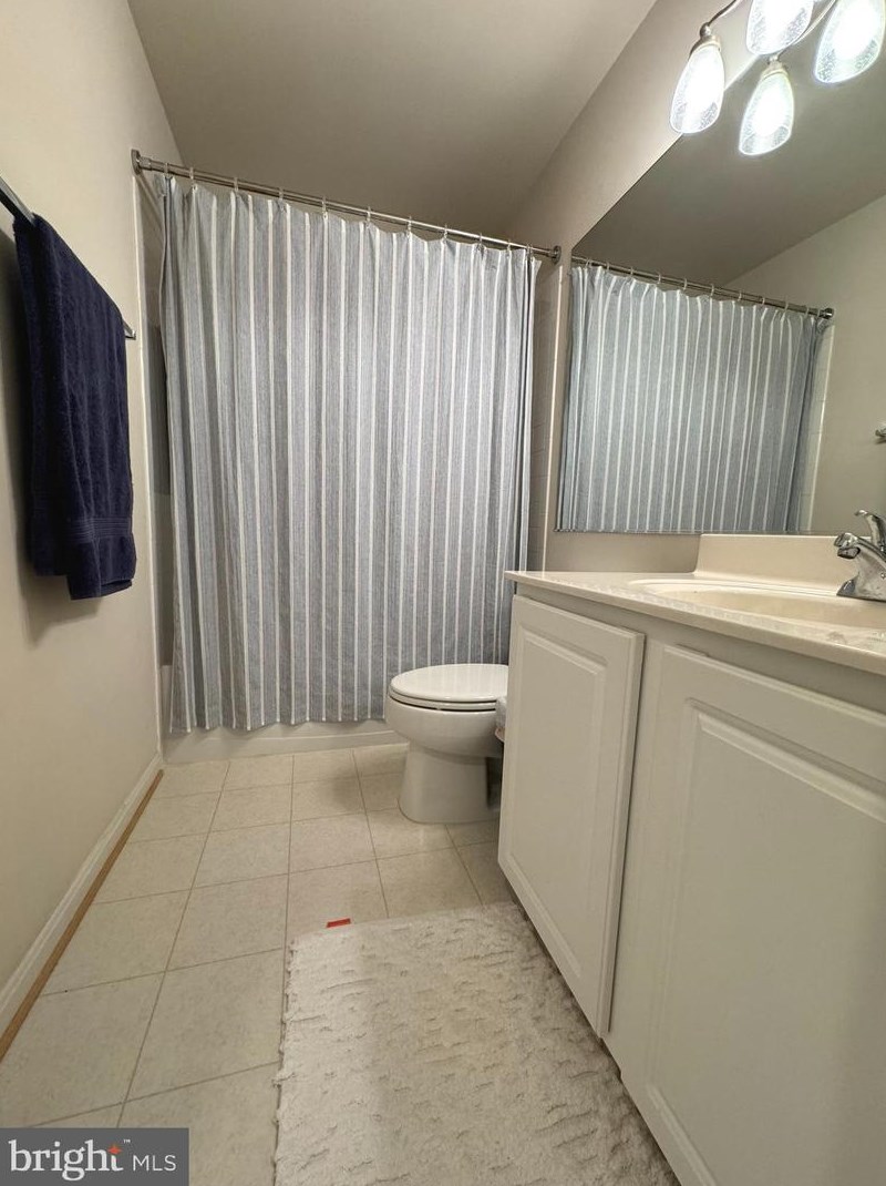 9283 Alvyn Lake Cir, Bristow VA  20136-6149 exterior