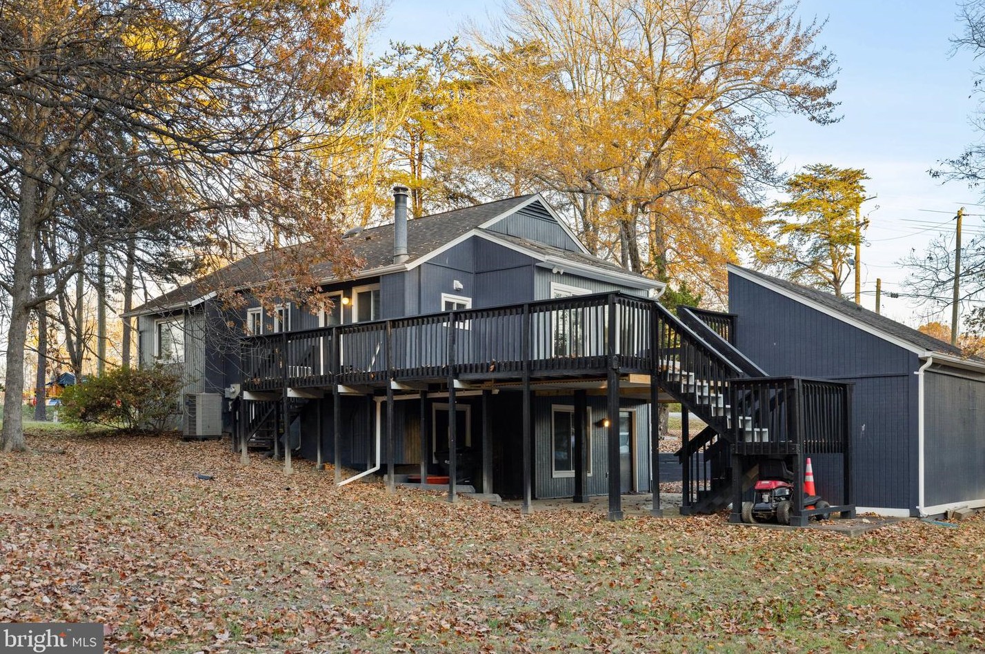 8110 King Arthurs Ct, Manassas VA  20112-3522 exterior