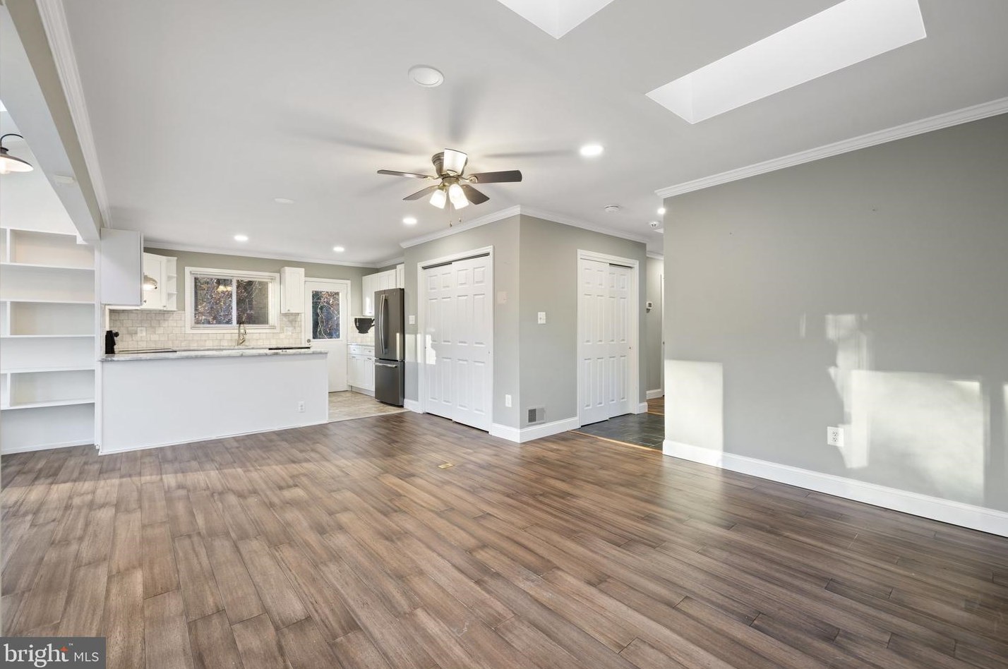 8110 King Arthurs Ct, Manassas VA  20112-3522 exterior