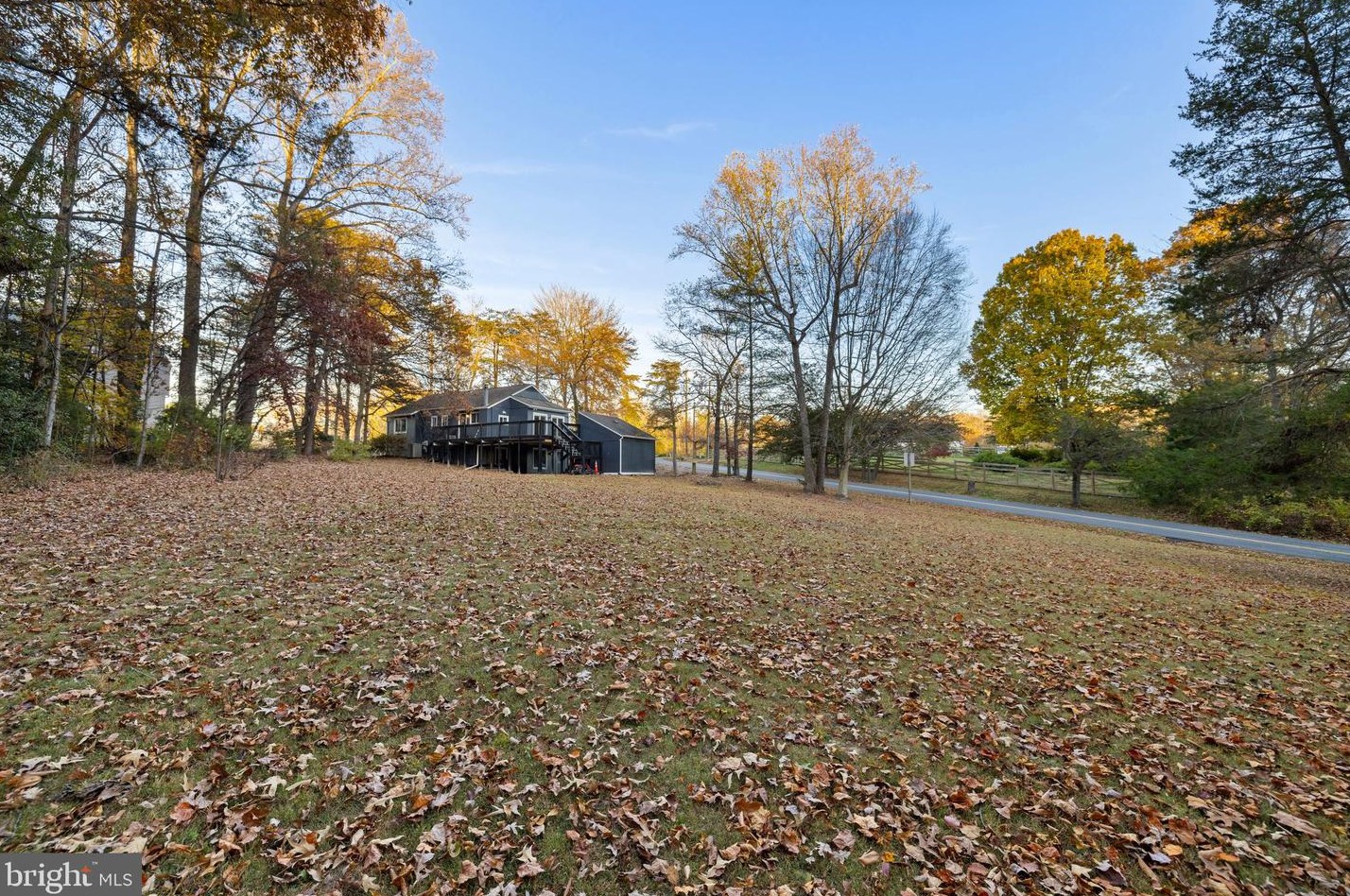 8110 King Arthurs Ct, Manassas VA  20112-3522 exterior