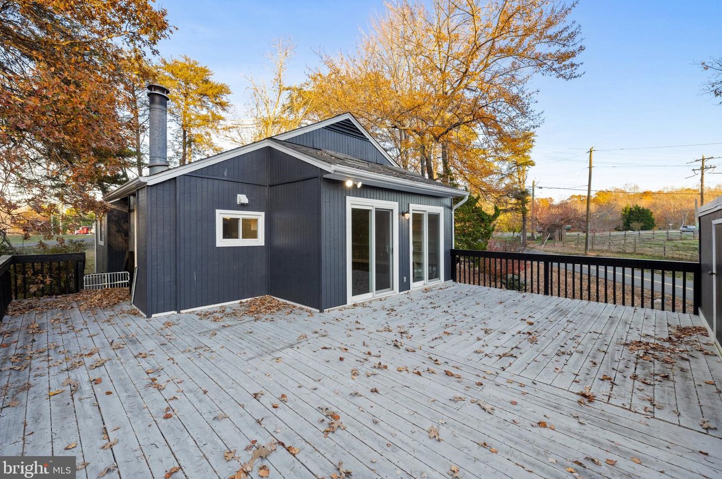 8110 King Arthurs Ct, Manassas VA  20112-3522 exterior