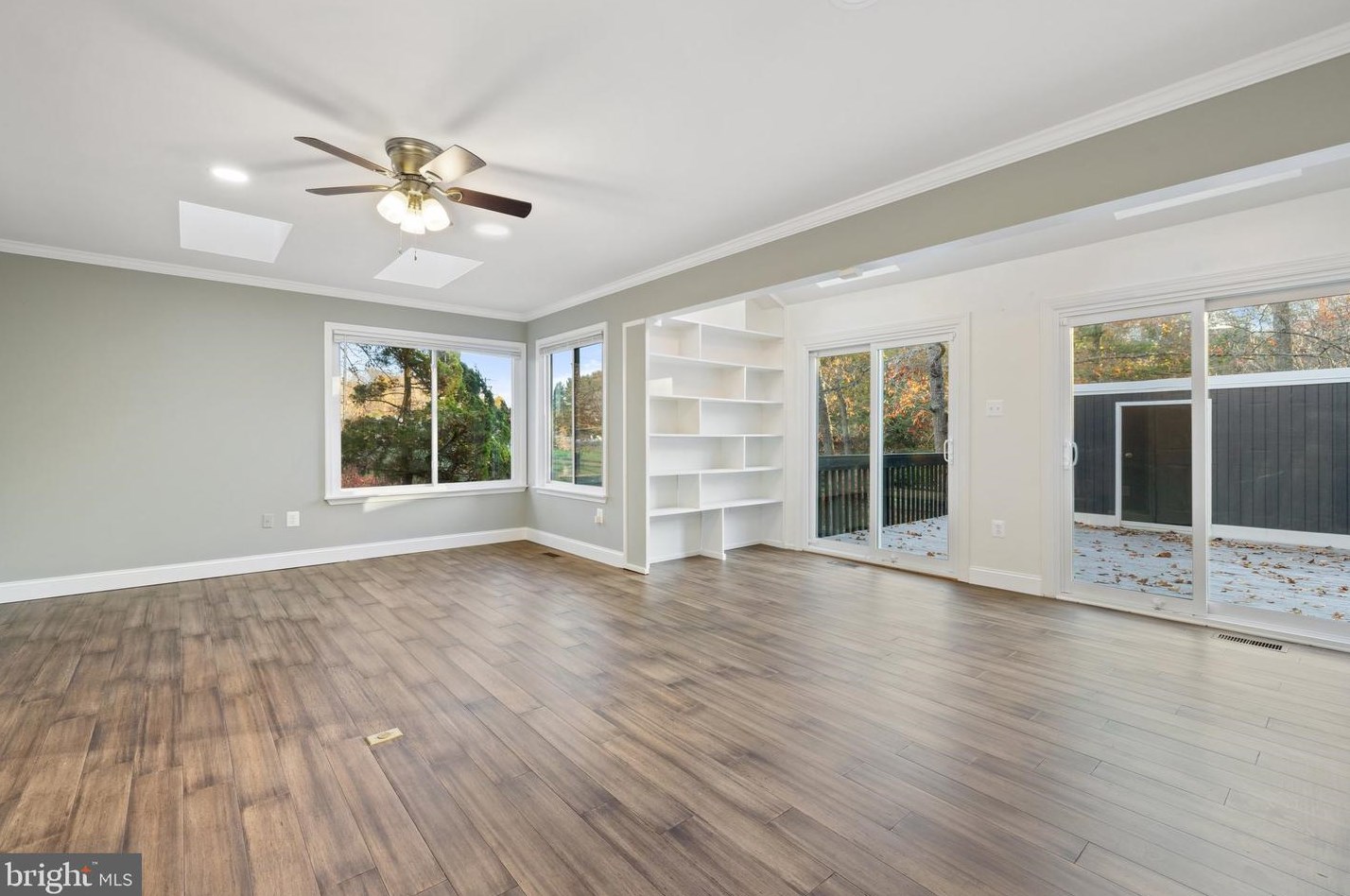 8110 King Arthurs Ct, Manassas VA  20112-3522 exterior