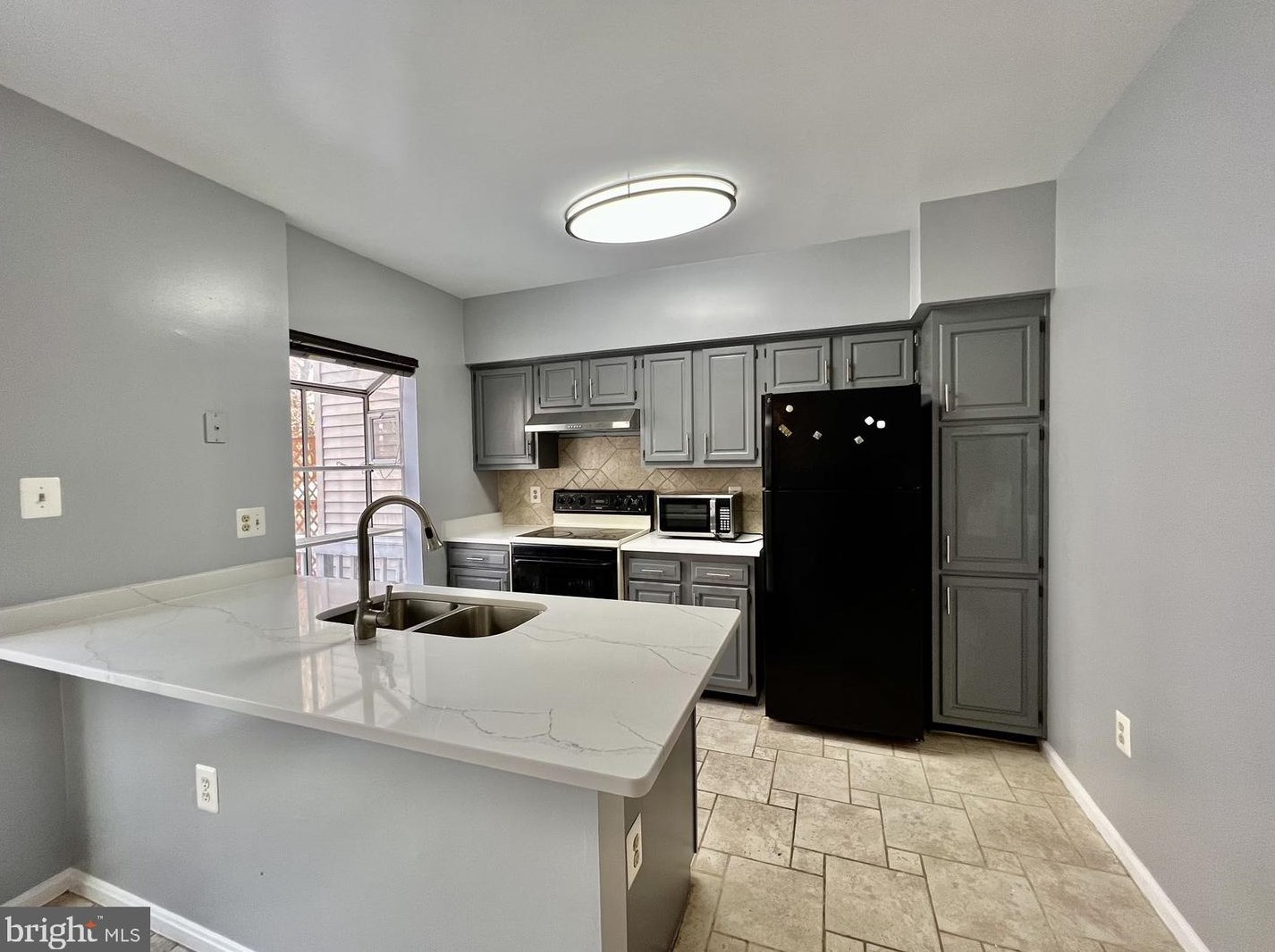 15793 Widewater Dr, Dumfries VA  22025-1208 exterior