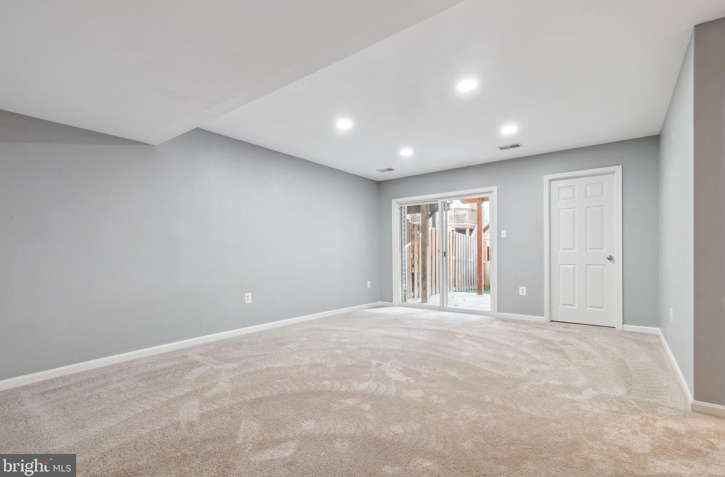 11083 Doubleday Ln, Manassas VA  20109-8273 exterior