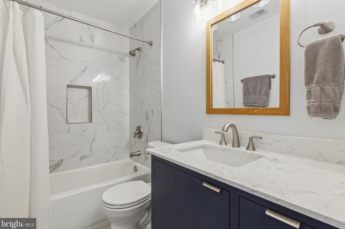 11083 Doubleday Ln, Manassas VA  20109-8273 exterior