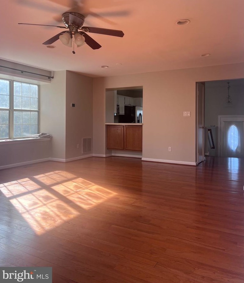 7419 Courtland Cir, Manassas VA  20111-1750 exterior
