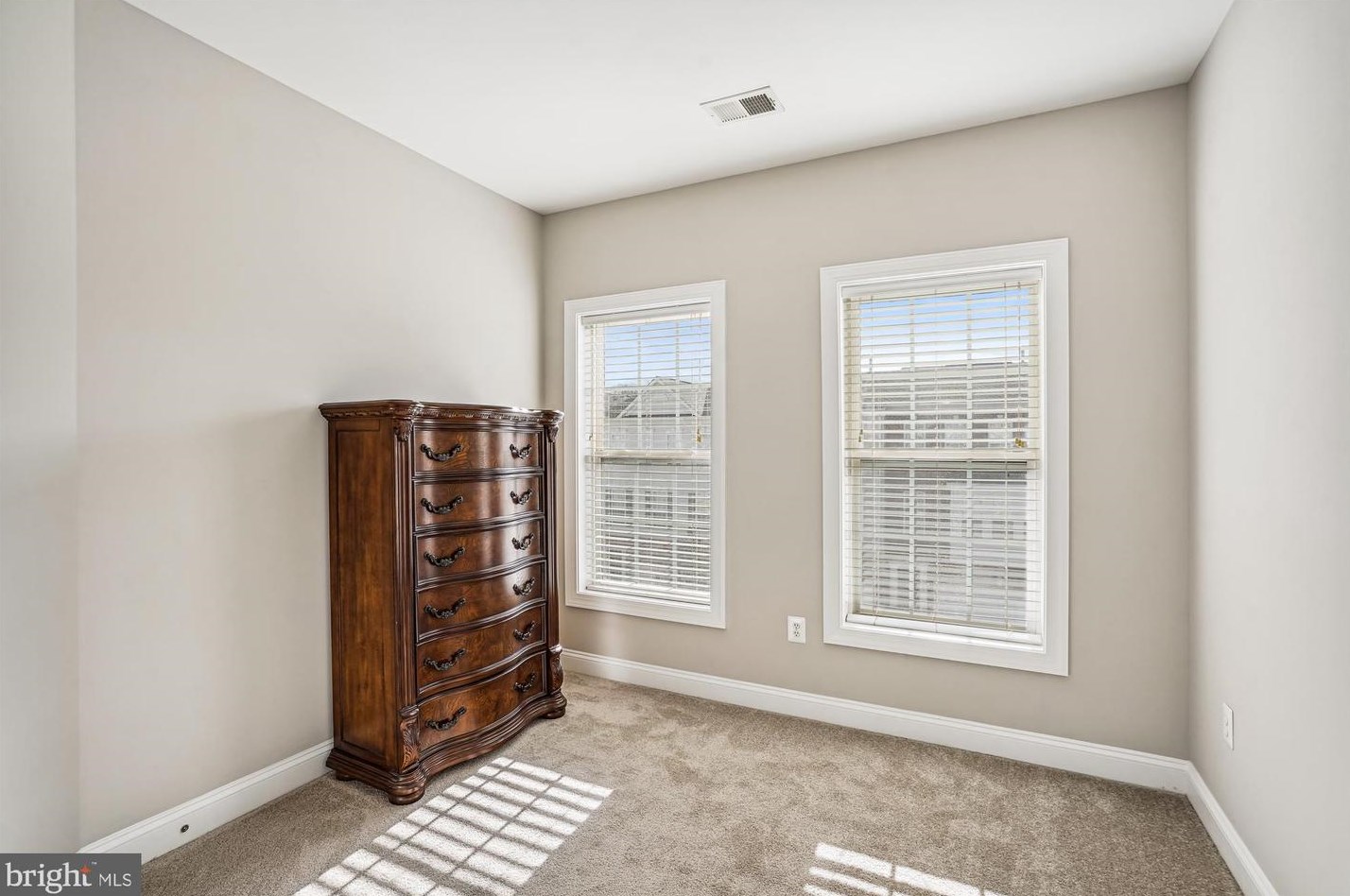 16002 Greymill Manor Dr, Haymarket VA  20169-4960 exterior
