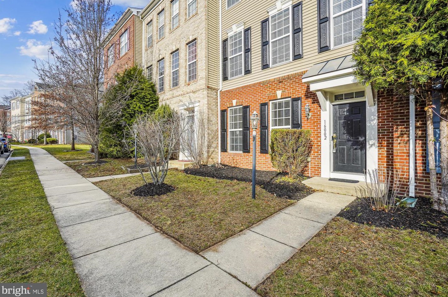 16002 Greymill Manor Dr, Haymarket VA  20169-4960 exterior