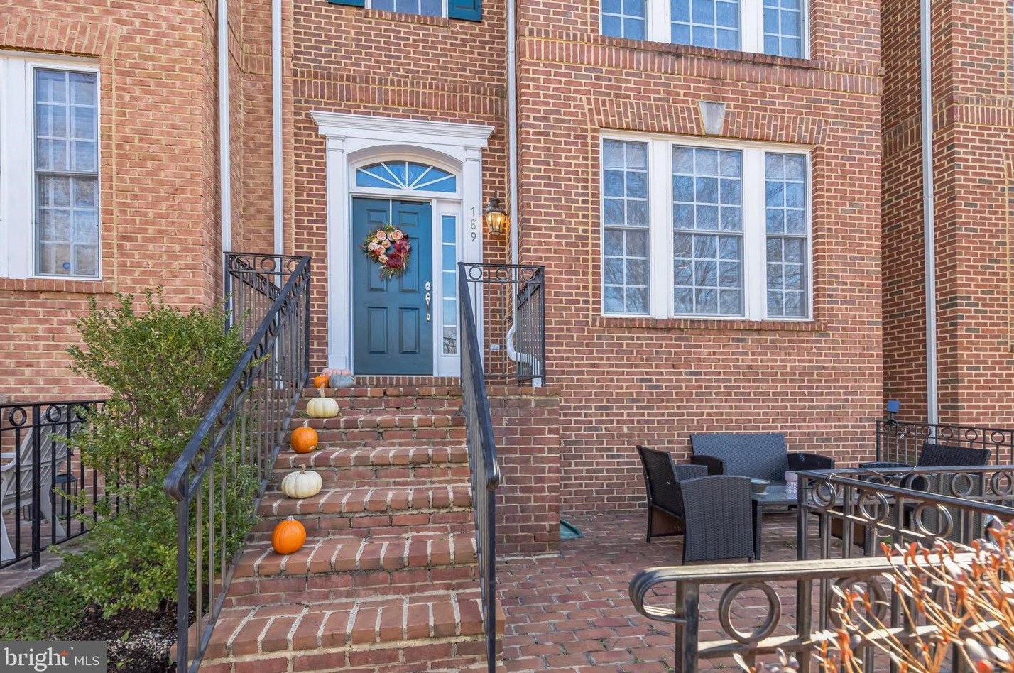 789 Vestal St, Woodbridge VA  22191-5443 exterior