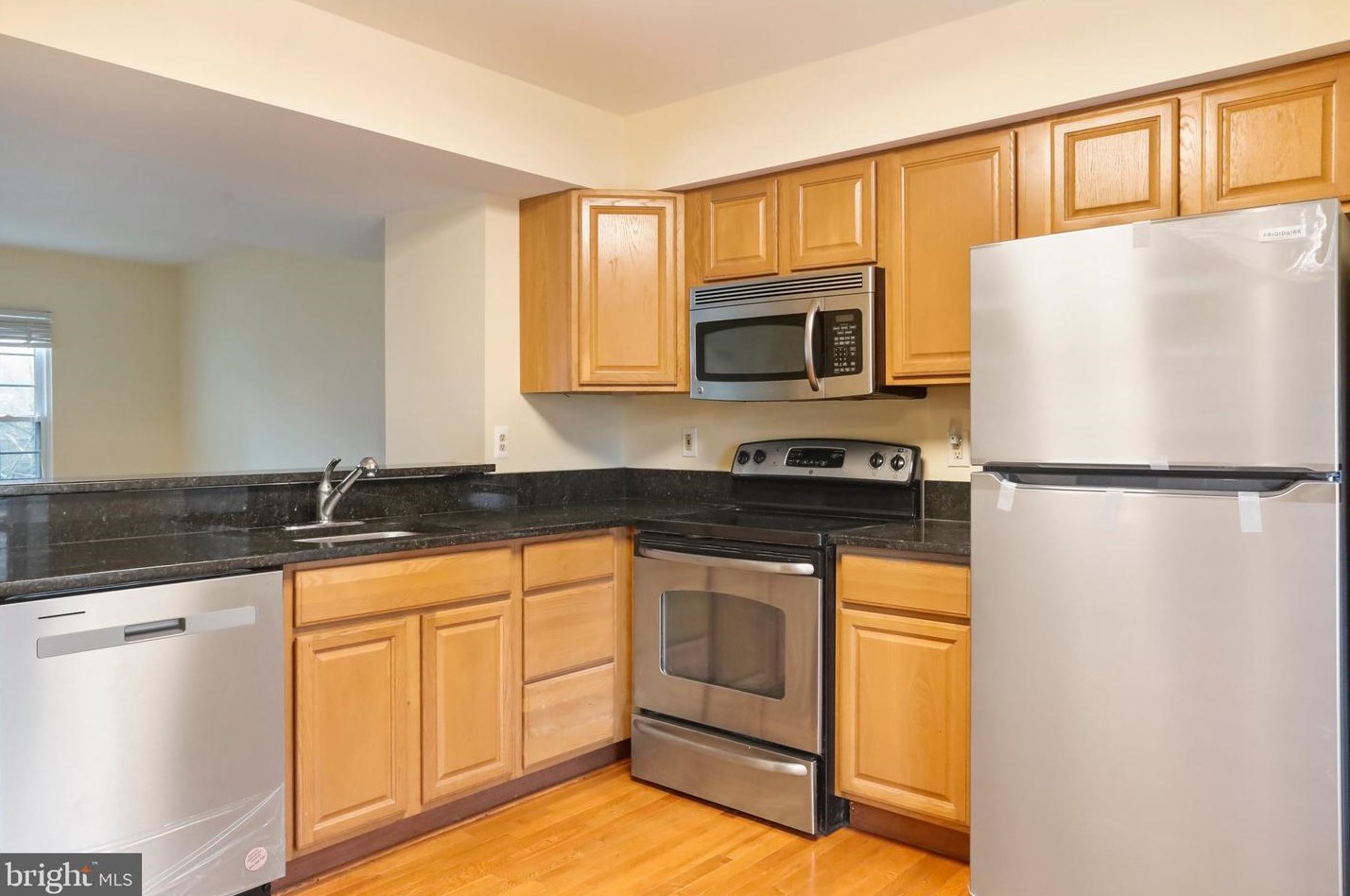 6683 Comanche Ct, Haymarket VA  20169-2937 exterior
