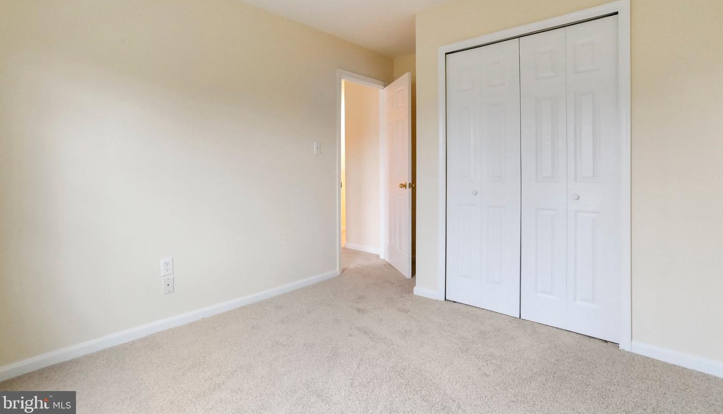 6683 Comanche Ct, Haymarket VA  20169-2937 exterior