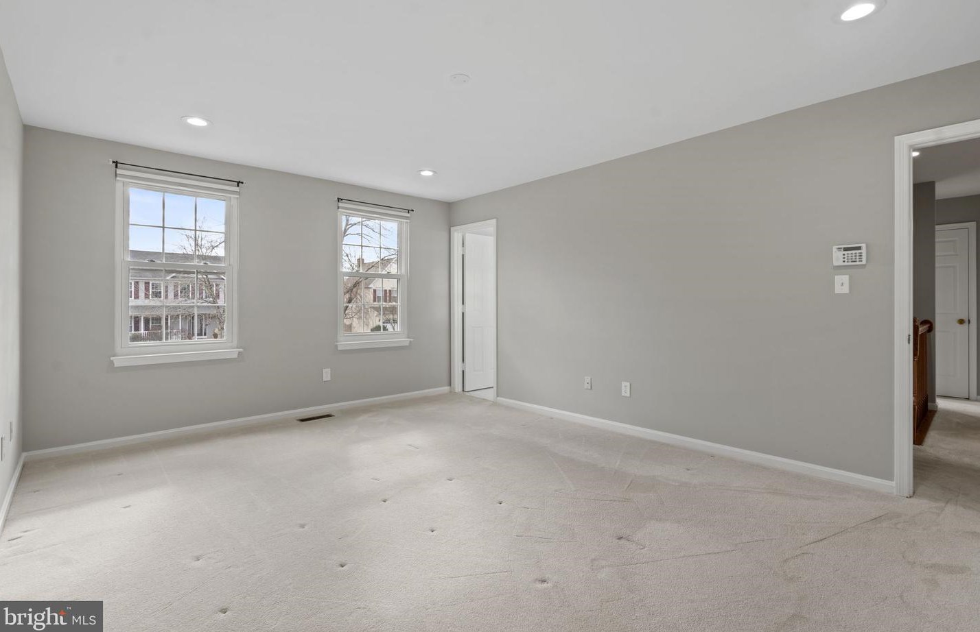 10549 Winged Elm Cir, Manassas VA  20110-2715 exterior