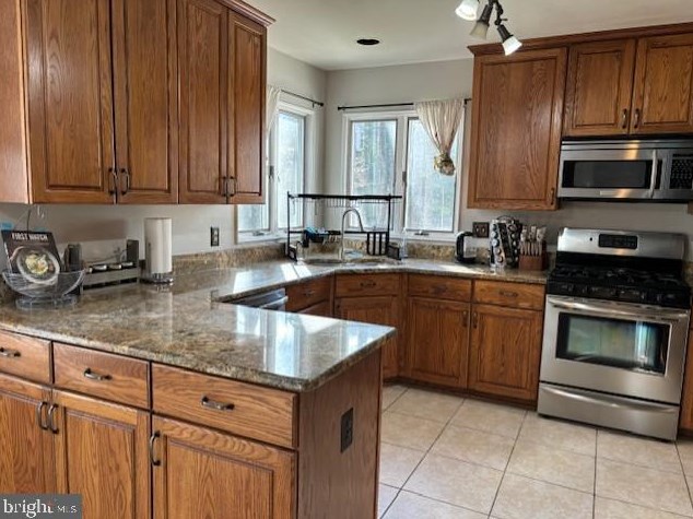 3909 Leaf Lawn Ln, Woodbridge VA  22192-4901 exterior