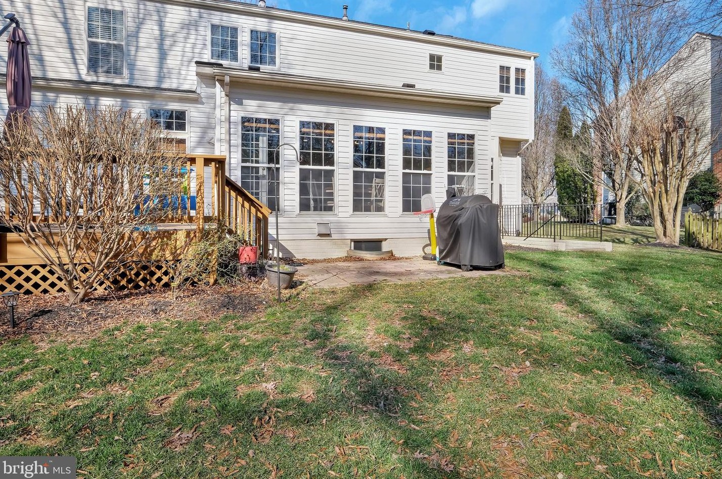 13262 Amblewood Dr, Manassas VA  20112-7816 exterior