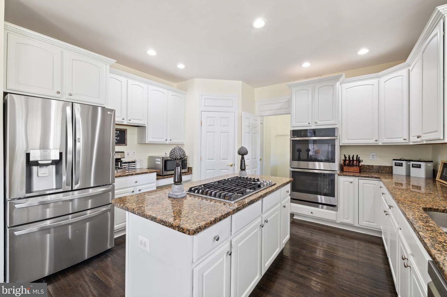 5800 Serengeti Ct, Haymarket VA  20169-3200 exterior