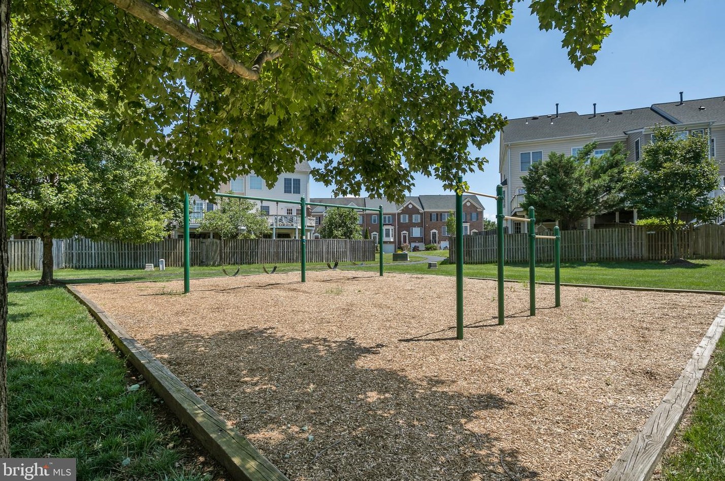 5800 Serengeti Ct, Haymarket VA  20169-3200 exterior