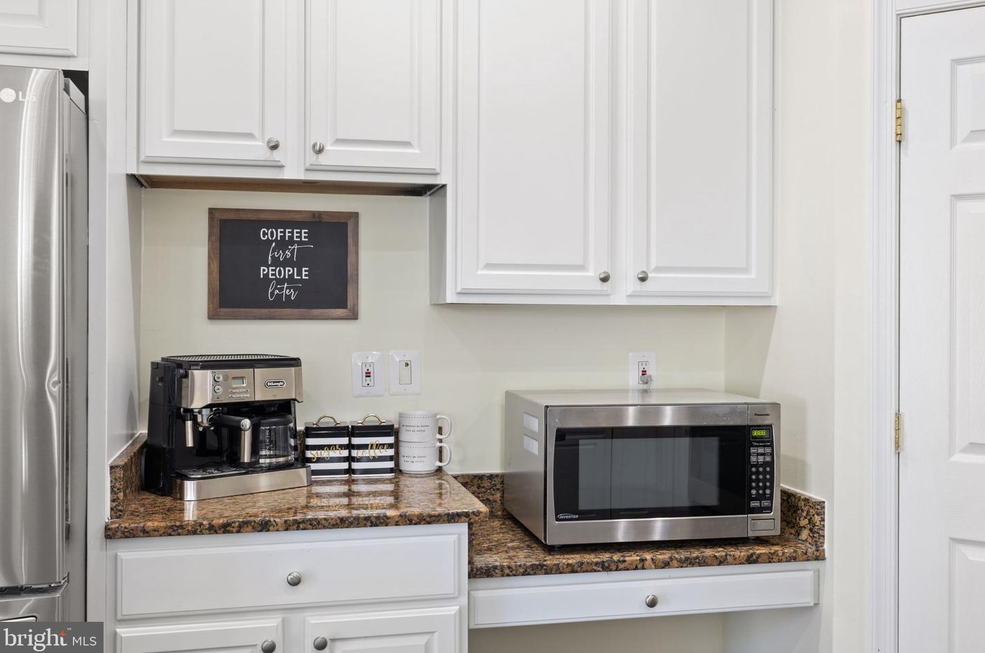 5800 Serengeti Ct, Haymarket VA  20169-3200 exterior