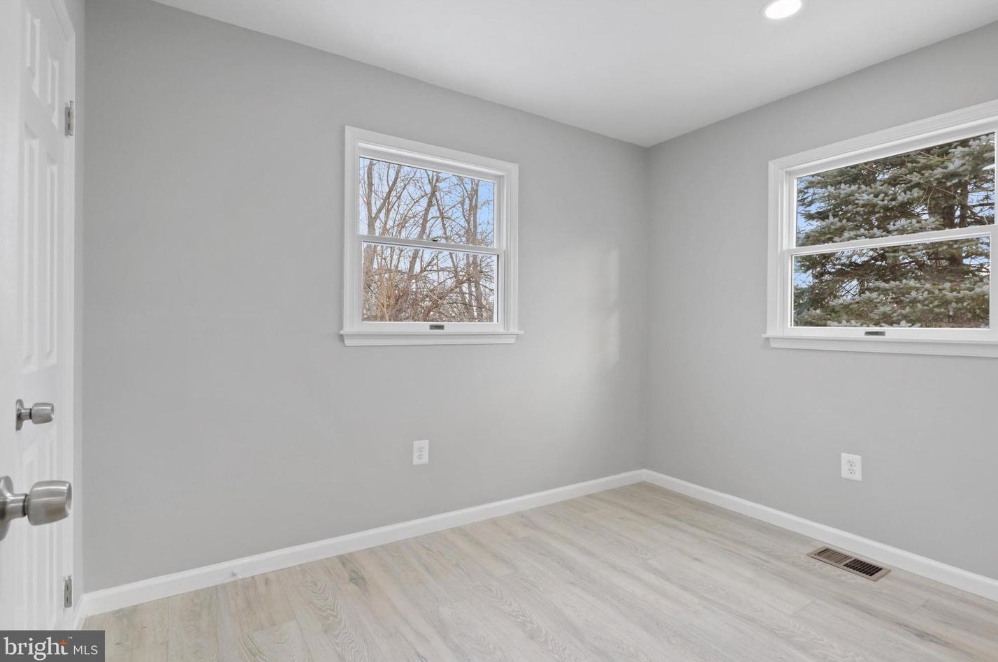 14792 Arkansas St, Woodbridge VA  22191-3541 exterior