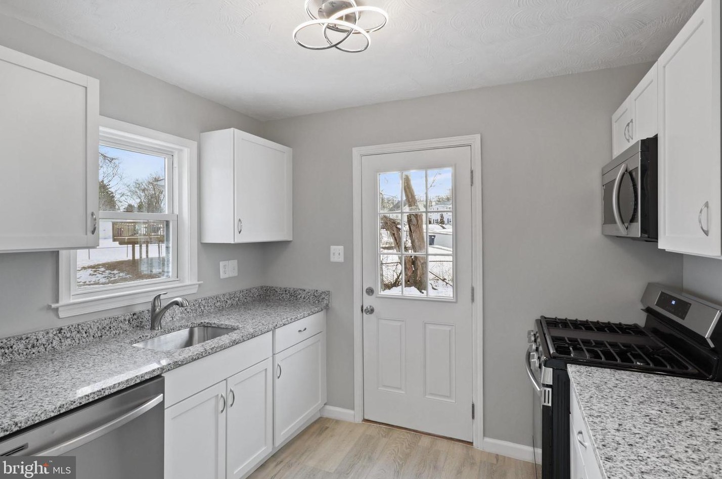 14792 Arkansas St, Woodbridge VA  22191-3541 exterior