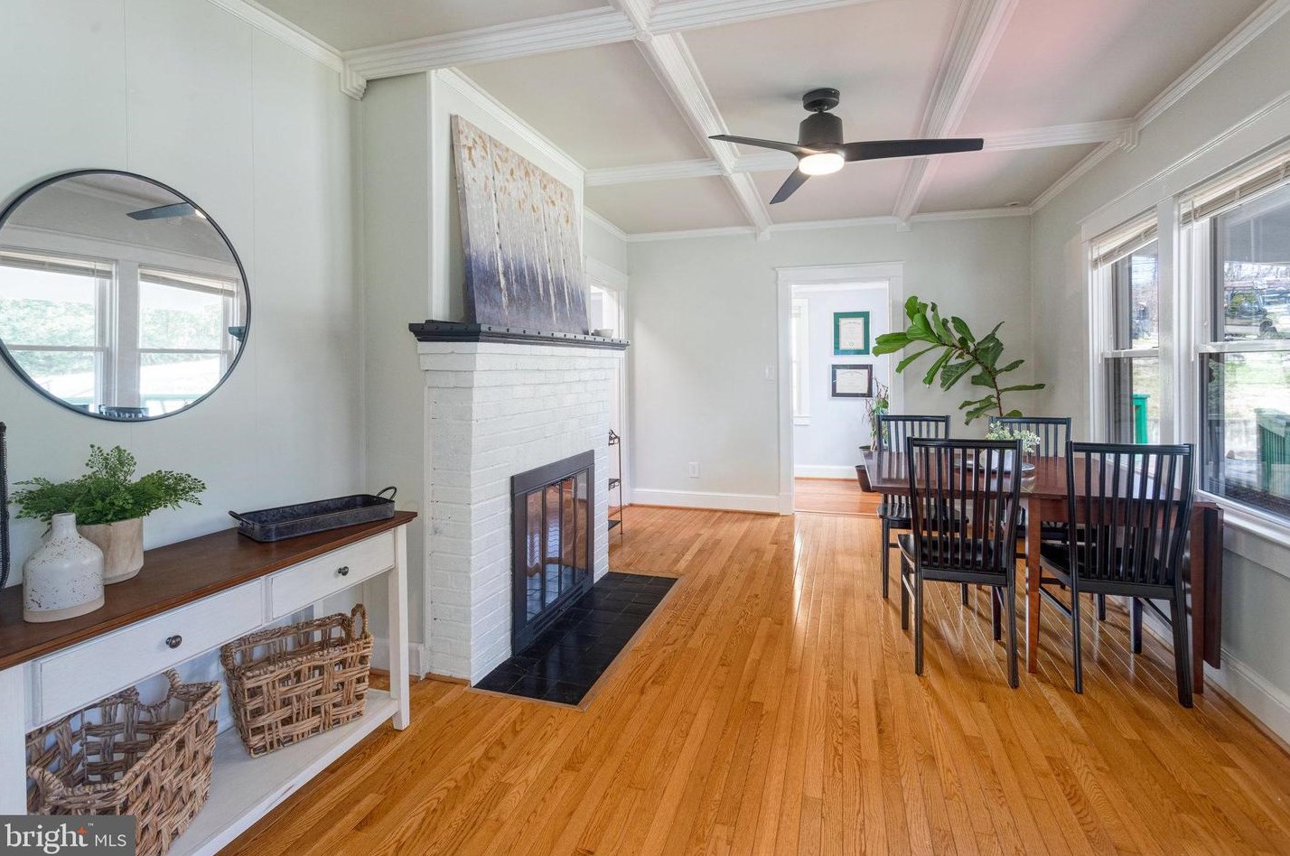 19310 Weaver Rd, Triangle VA  22172-2415 exterior