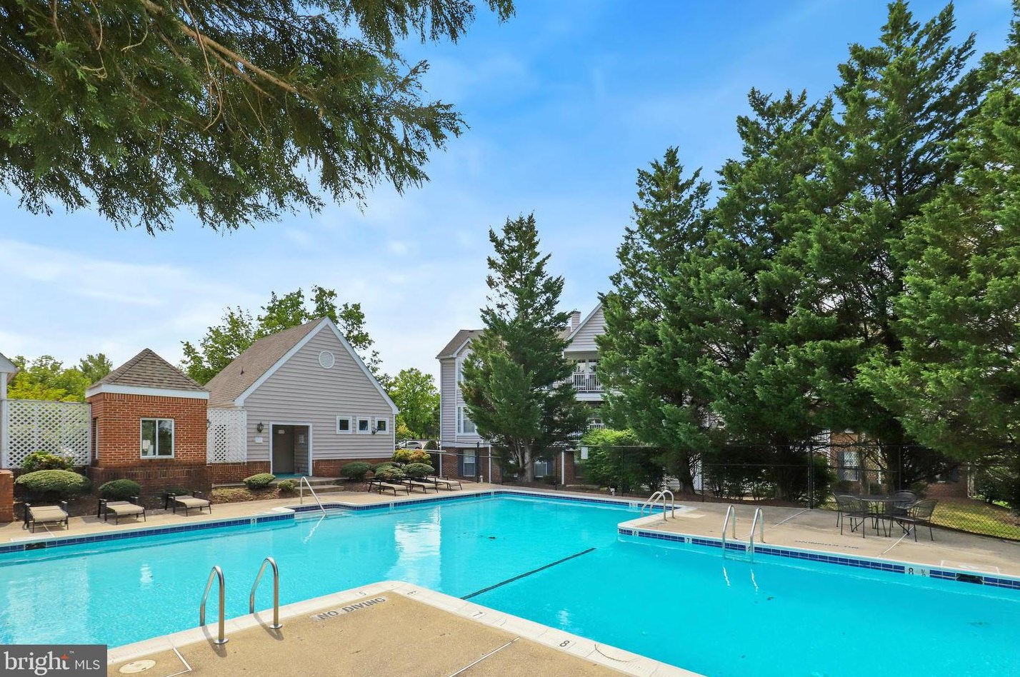 3621 Sherbrooke Cir, Woodbridge VA  22192-7024 exterior