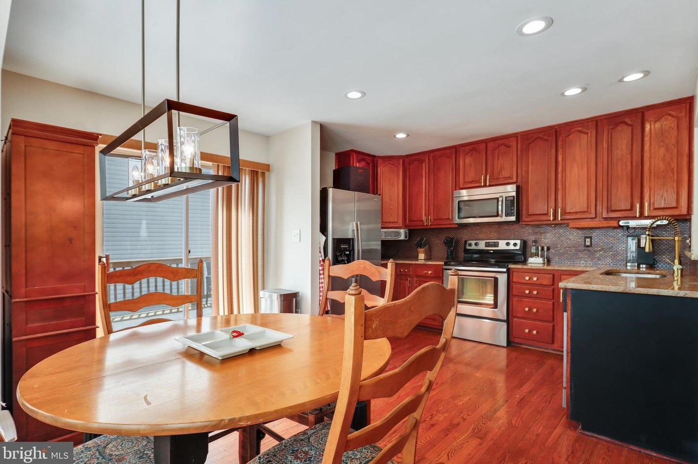 3621 Sherbrooke Cir, Woodbridge VA  22192-7024 exterior