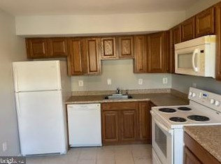 14759 Candlewood Ct, Woodbridge VA  22191-3107 exterior