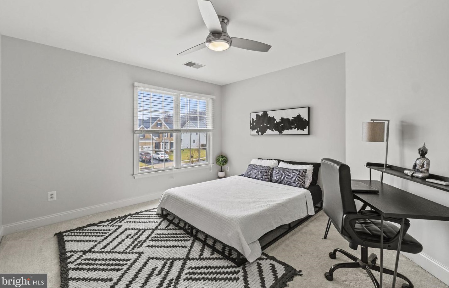 15668 Ryder Cup Dr, Haymarket VA  20169-6167 exterior