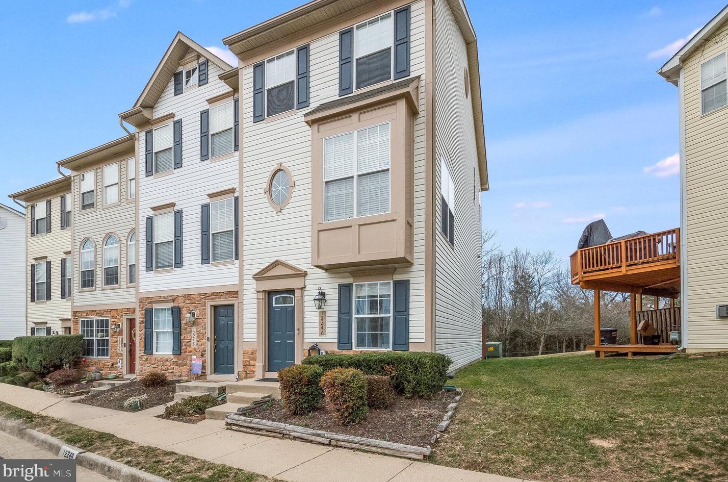 12246 Maidstone Ct, Woodbridge VA  22192-7054 exterior