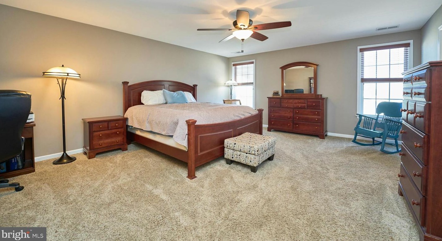 4638 Freedmen Ln, Haymarket VA  20169-8159 exterior