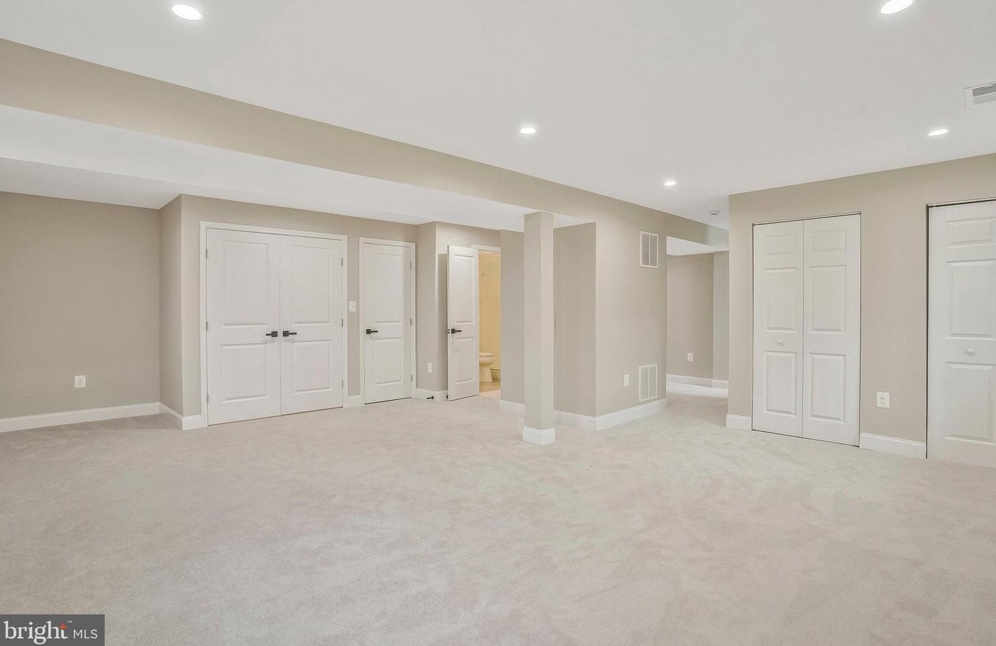 9607 Dublin Dr, Manassas VA  20109-3355 exterior