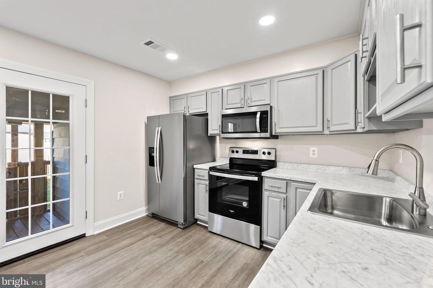 7622 Shelley Ln, Manassas VA 20111-1613 exterior