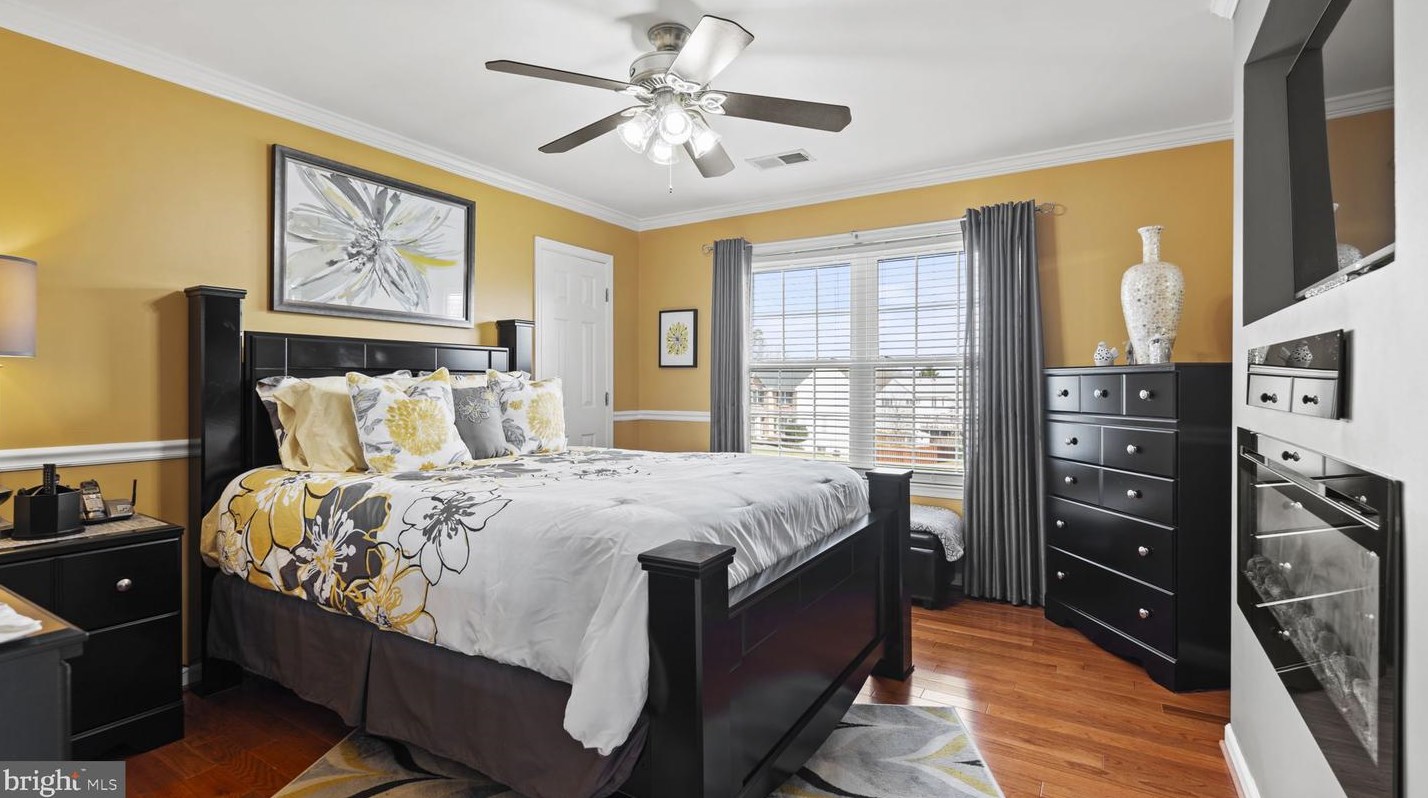 13332 Vista Forest Dr, Woodbridge VA  22192-4540 exterior