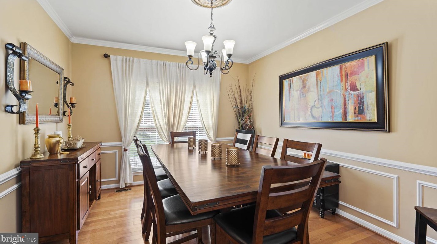 13332 Vista Forest Dr, Woodbridge VA  22192-4540 exterior