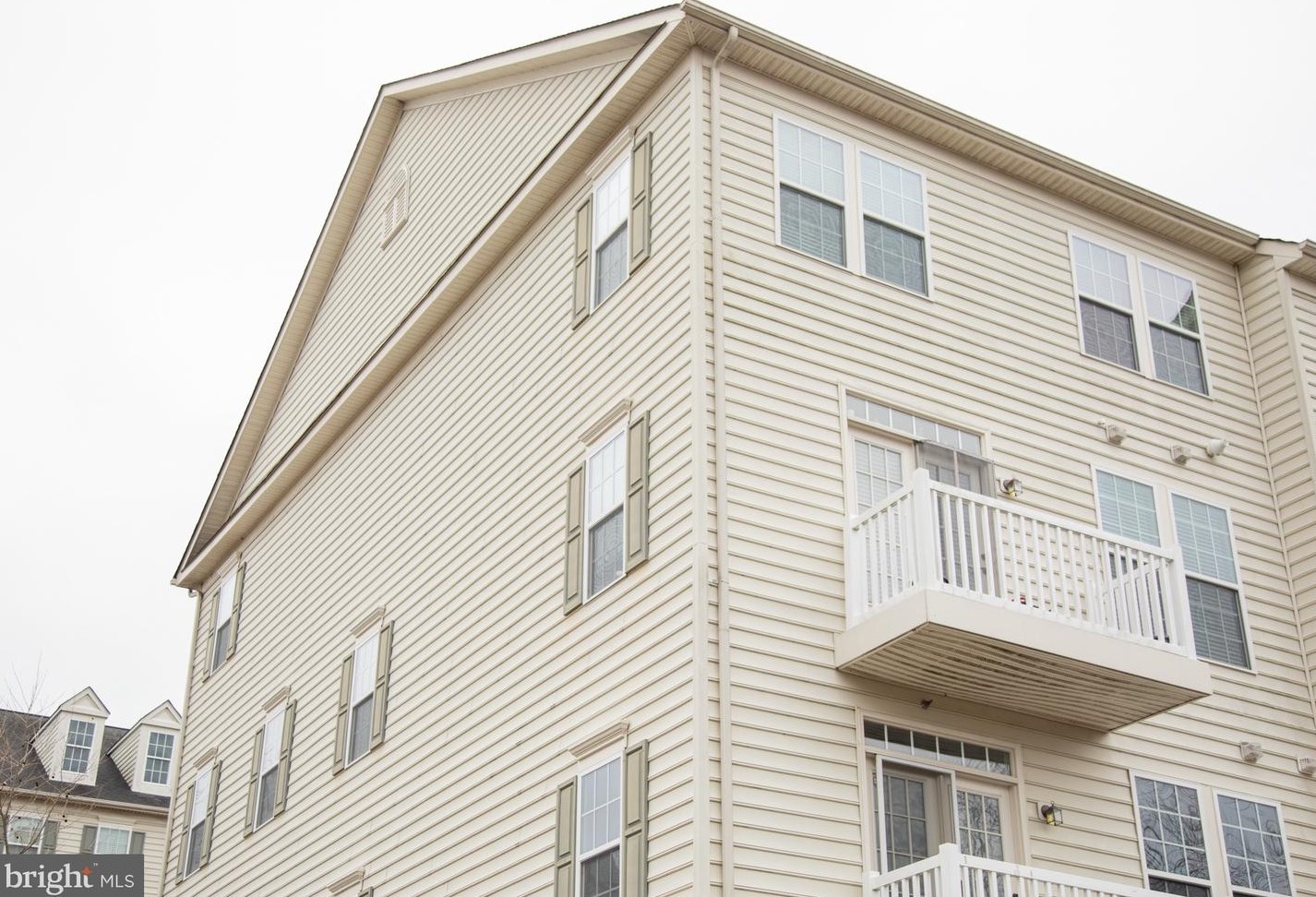 2631 Eastbourne Dr, Woodbridge VA  22191-4090 exterior