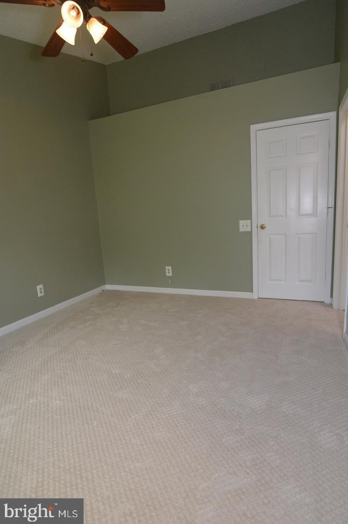 2620 Miranda Ct, Woodbridge VA  22191-5143 exterior