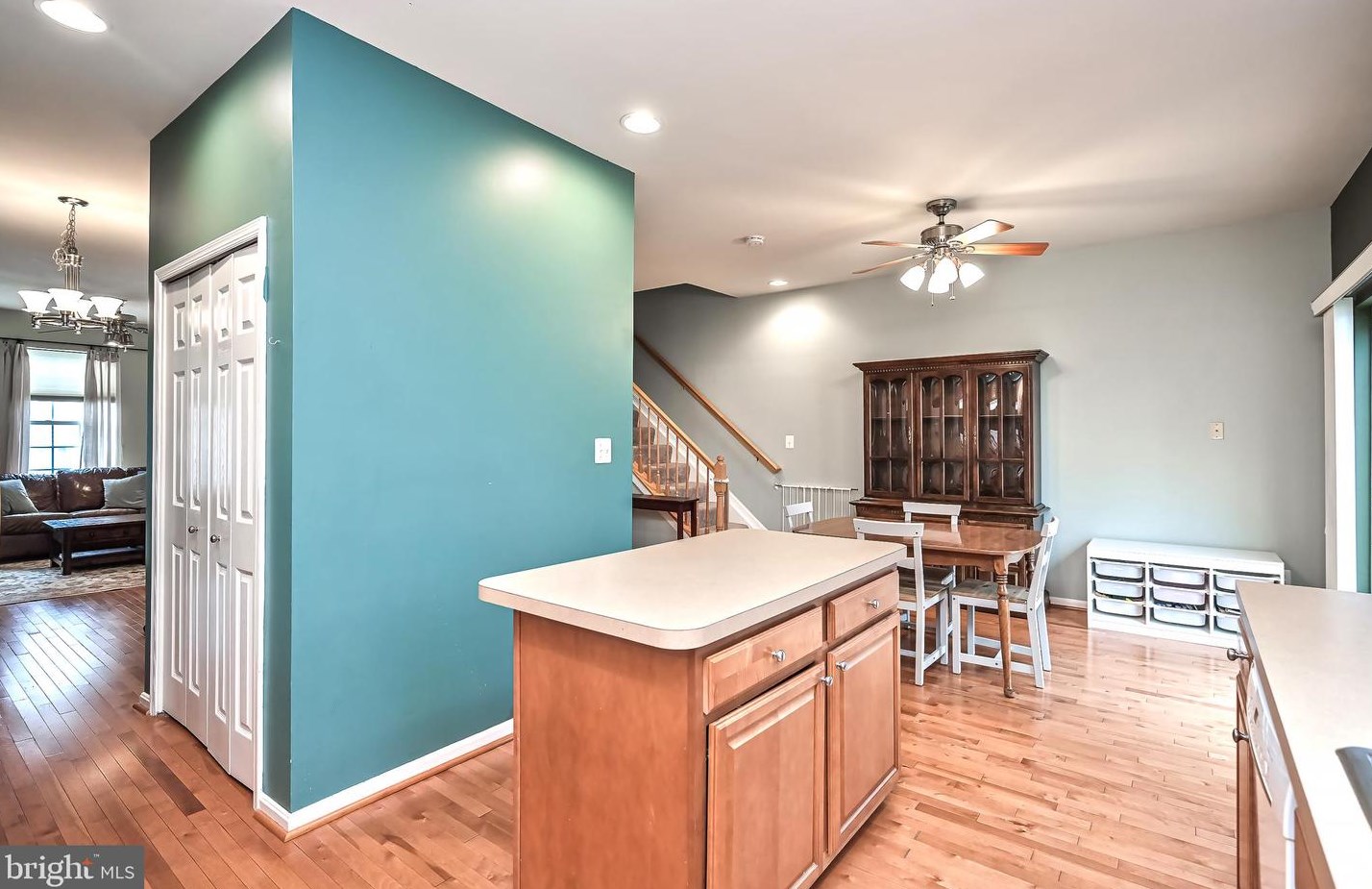 8708 Phipps Farm Way, Manassas VA  20109-4831 exterior