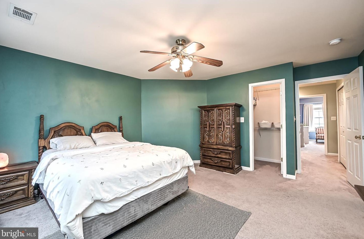 8708 Phipps Farm Way, Manassas VA  20109-4831 exterior