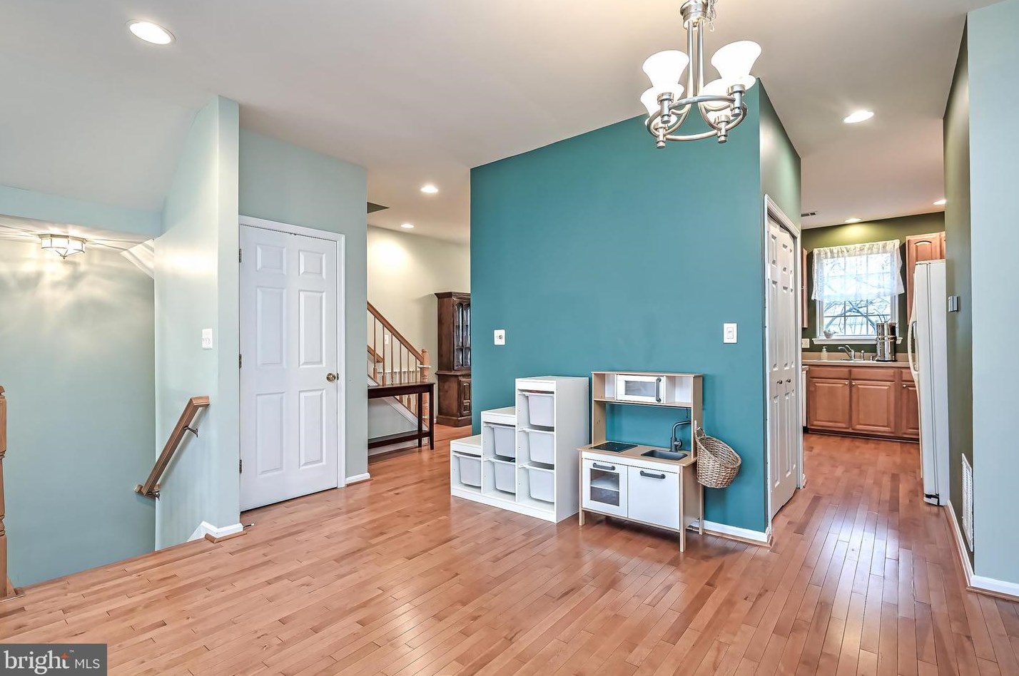 8708 Phipps Farm Way, Manassas VA  20109-4831 exterior