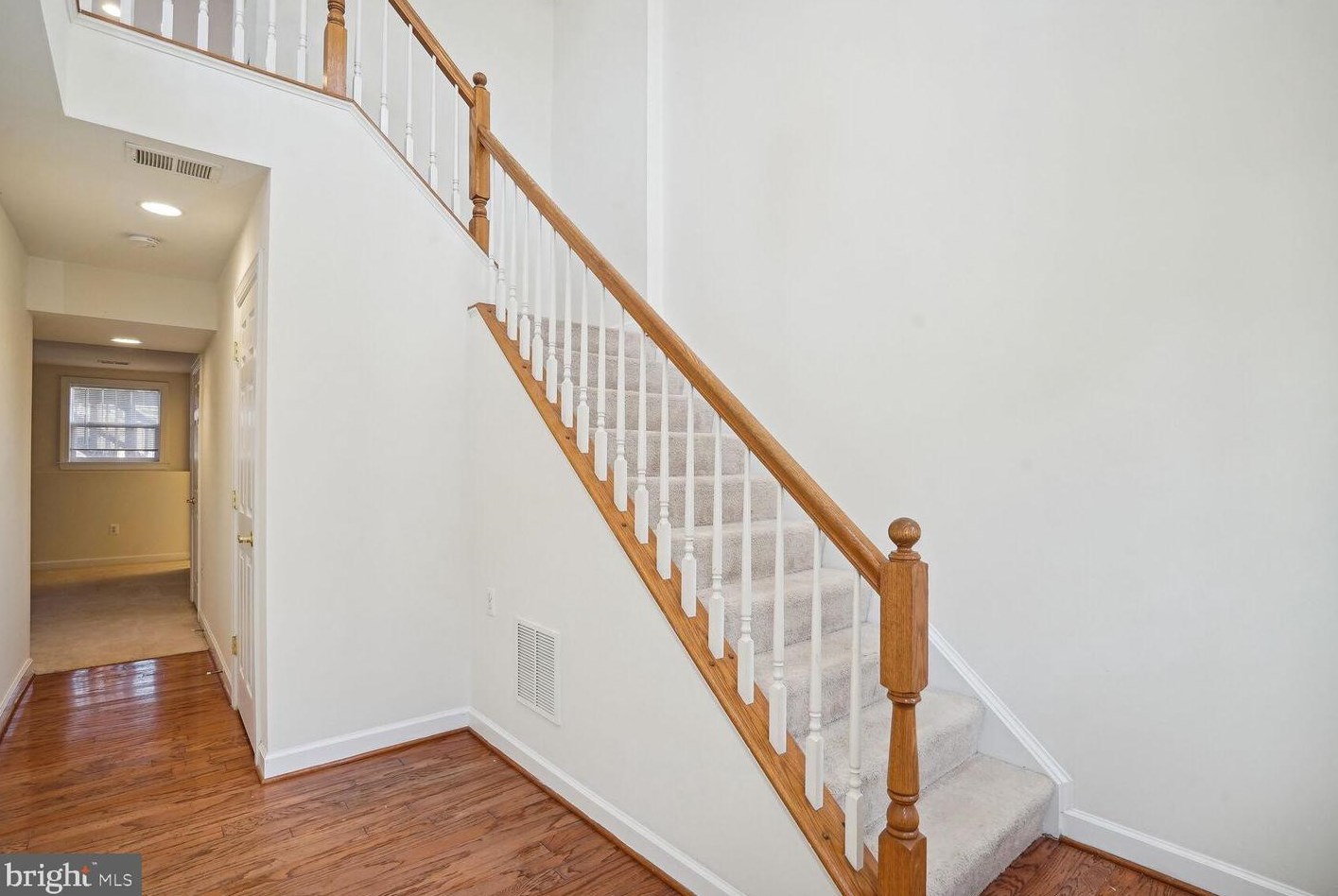8178 Rainwater Cir, Manassas VA  20111-5231 exterior